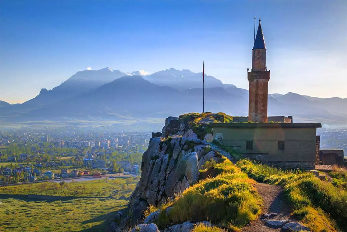 تور 5 شب و 6 روزه وان